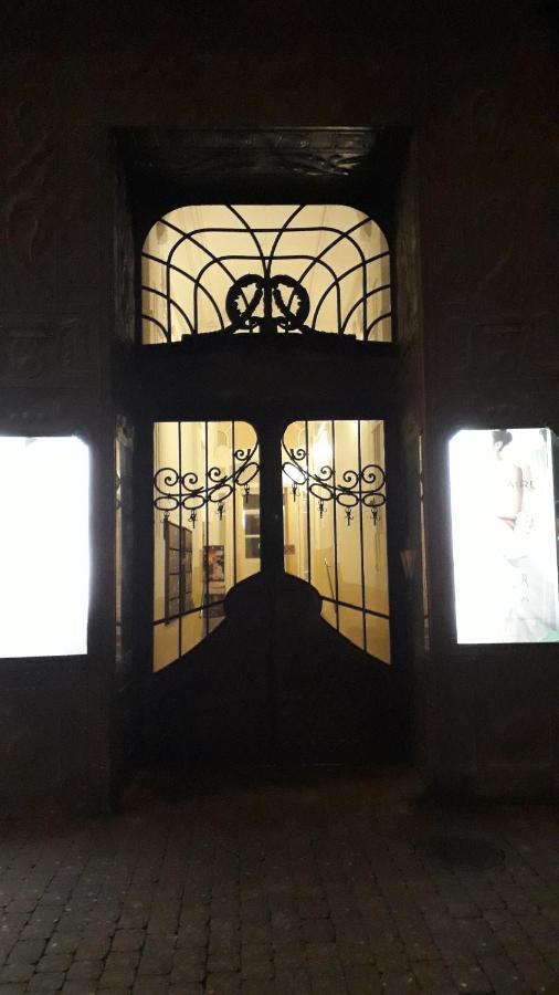 Piac Utcai Apartman Debrecen Luaran gambar