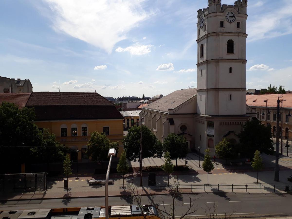 Piac Utcai Apartman Debrecen Luaran gambar